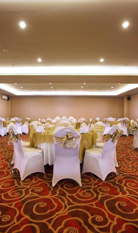 Hotel Neo Candi Simpang Lima - Semarang By Aston Eksteriør bilde