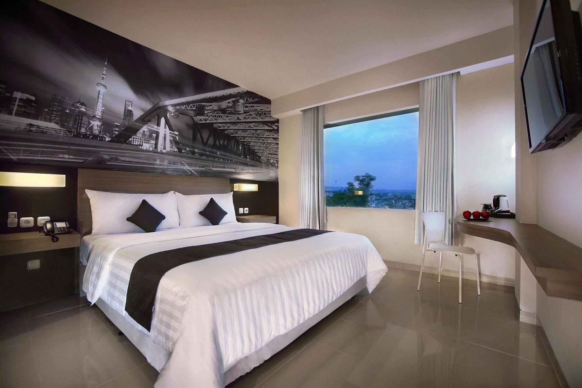 Hotel Neo Candi Simpang Lima - Semarang By Aston Eksteriør bilde