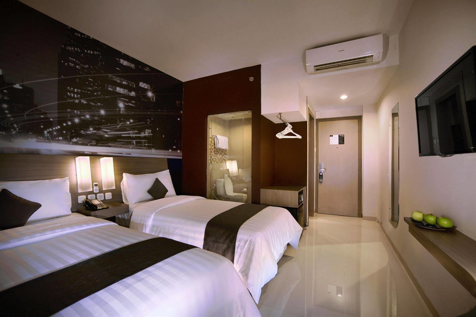 Hotel Neo Candi Simpang Lima - Semarang By Aston Eksteriør bilde