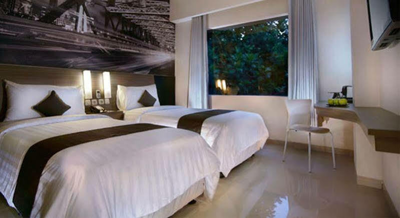 Hotel Neo Candi Simpang Lima - Semarang By Aston Eksteriør bilde