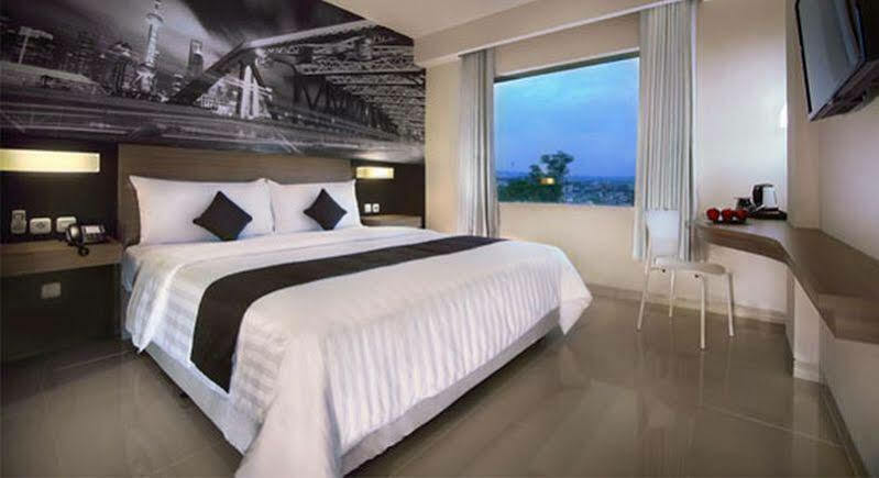 Hotel Neo Candi Simpang Lima - Semarang By Aston Eksteriør bilde